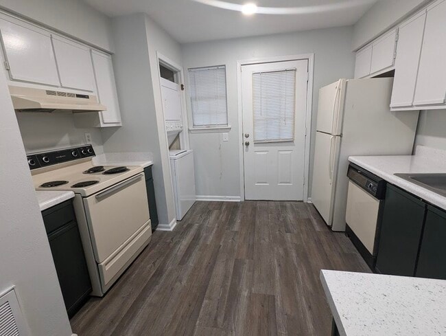 Photo - 2347 Horne Avenue Apartment