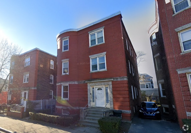 Building Photo - 135 Washington St