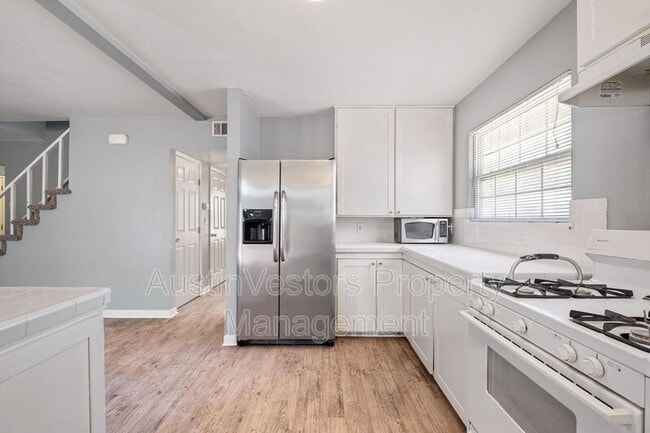 Foto del edificio - 5504 Coventry Ln