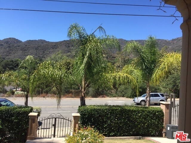 Building Photo - 3739 Honolulu Ave