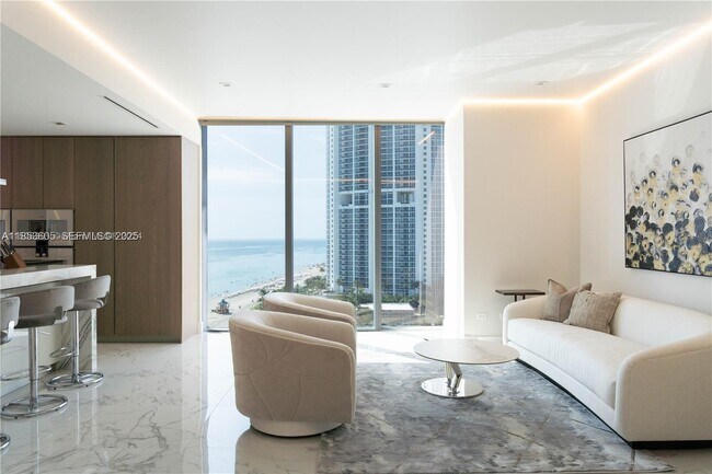 Foto del edificio - 18501 Collins Ave