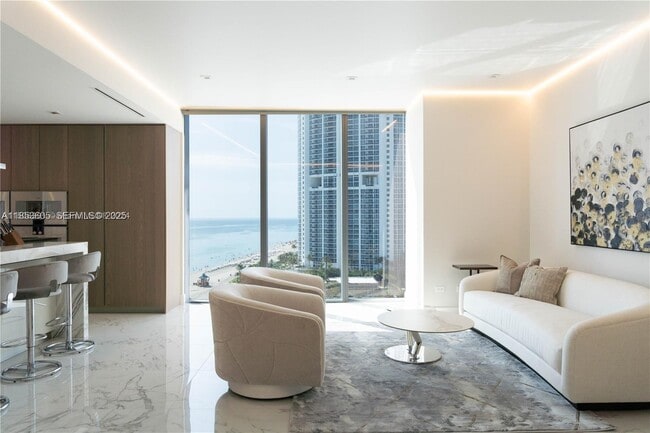 Building Photo - 18501 Collins Ave