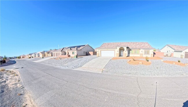 Foto del edificio - 4920 Honey Locust Dr