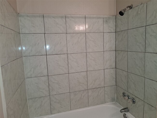 Foto del edificio - 2426 Spring Dusk Dr