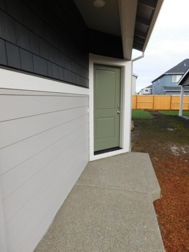 Foto del edificio - 4Bd/2.5Ba Two Story Home - Available to View!