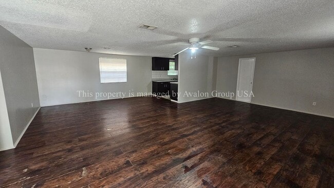 Building Photo - 2749 Frontier Ave