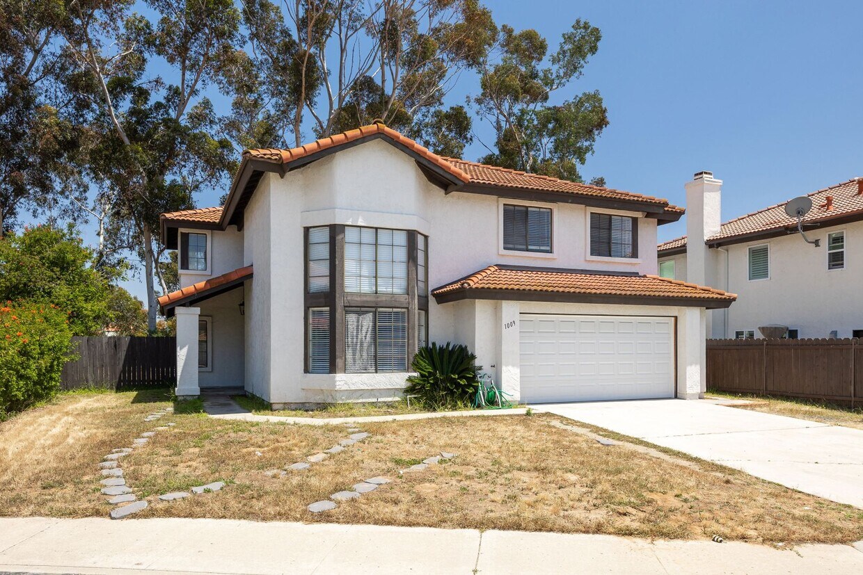 Primary Photo - Beautiful 4 Bedroom home in the Heart of C...
