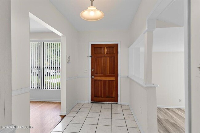 Building Photo - 1512 Mar Vic Ln