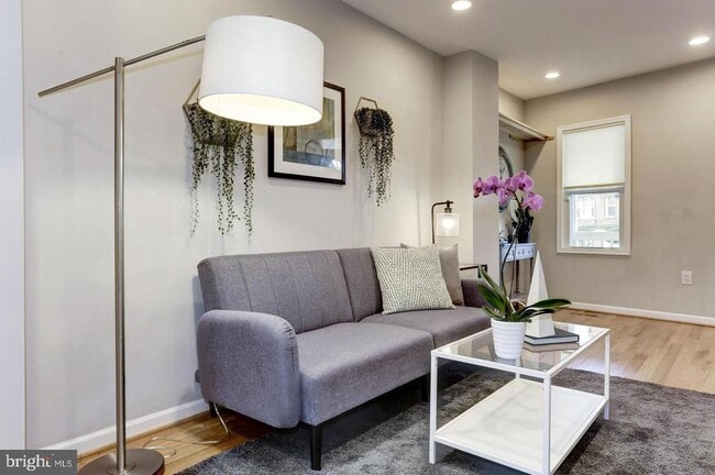 Building Photo - 1816 Minnesota Ave SE