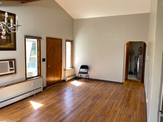 Foto del edificio - 24 Woodland Ln
