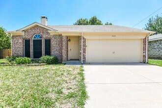 Building Photo - 1328 Nicole Way