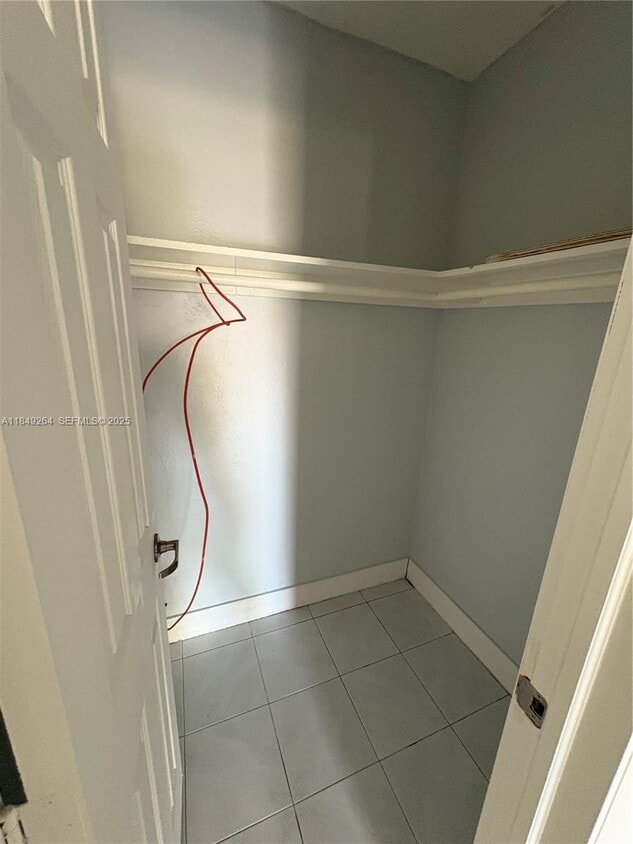 Building Photo - 401 NW 43rd Ct