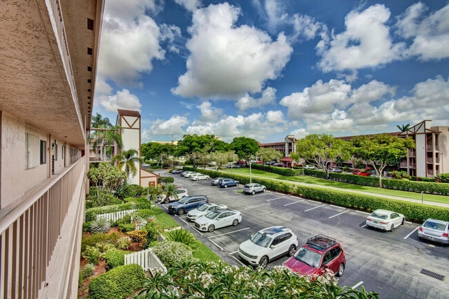 Building Photo - 7281 Amberly Ln