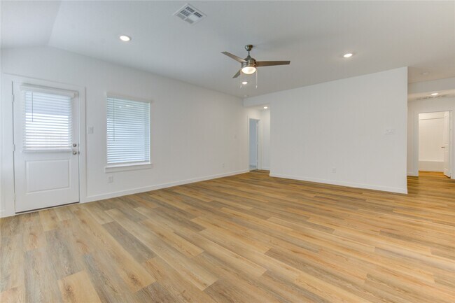 Building Photo - 9014 Rose Water Trl