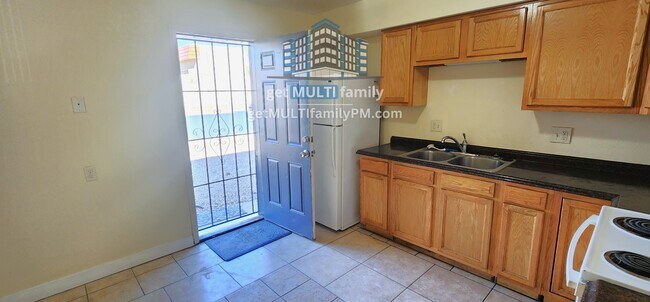 Building Photo - One Month Free! Your Ideal 2 Bed 2 Bath Ho...