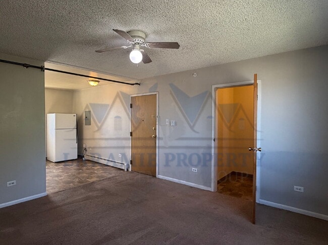 Foto del edificio - 2 Bed 1 Bath Apartment