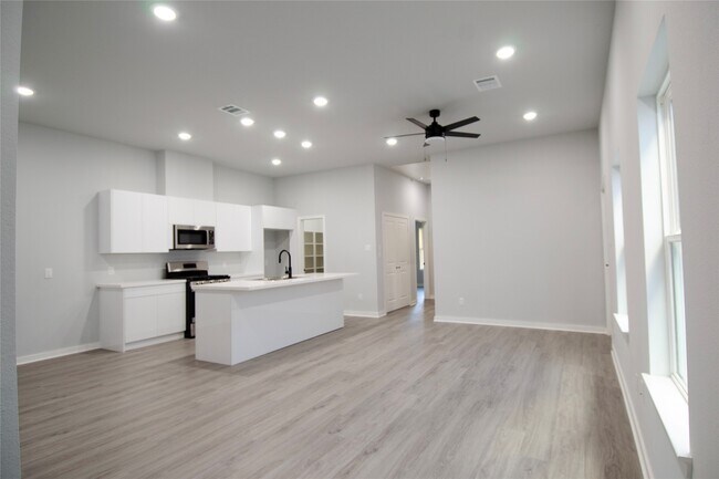 Foto del edificio - 2830 Mansfield St