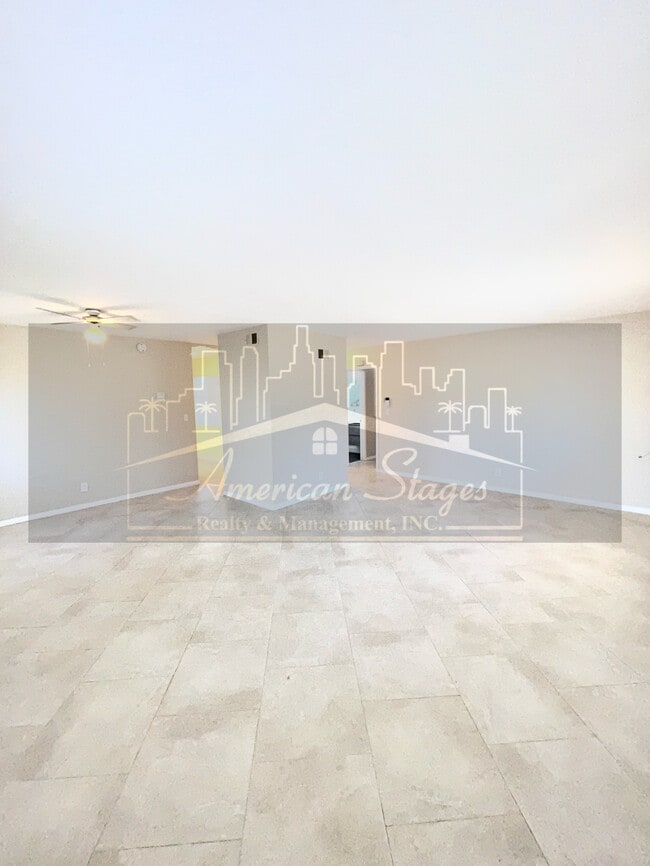 Building Photo - 3355 Via Dona