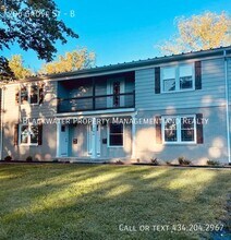 Building Photo - 706 Grove St