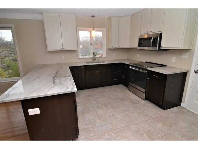 Building Photo - 4416 W 58th St