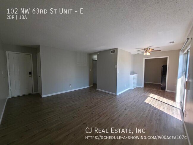 Foto del edificio - 102 NW 63rd St