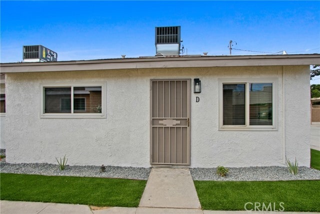 Building Photo - 12958 Yorba Ave