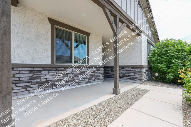 Building Photo - 10968 W Garfield St