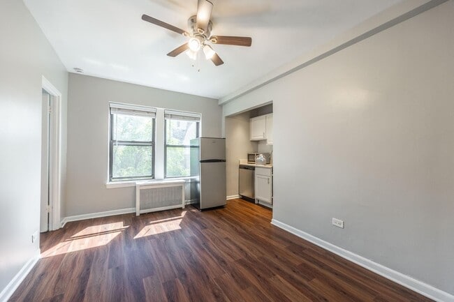 Photo - 1140 N La Salle Dr (Chicago, IL) Apartment