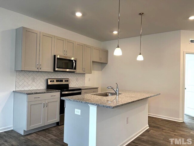 Foto del edificio - 3 Bedroom Townhome for Sale
