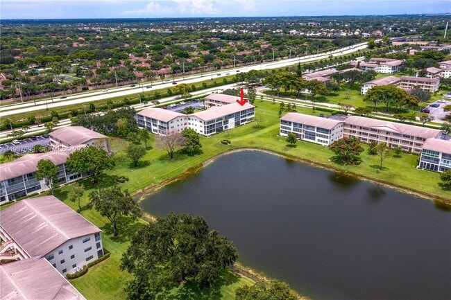 Building Photo - 303 Preston H