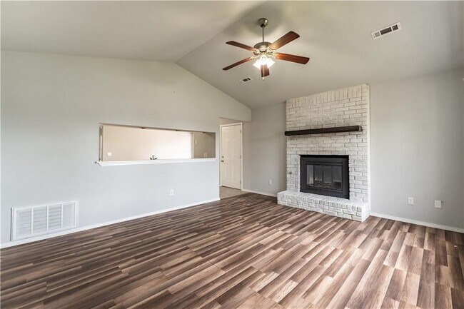 Building Photo - 1319 W Lela St