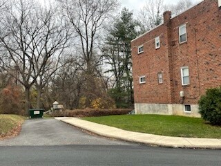 Side of Building - 67 Bridge St