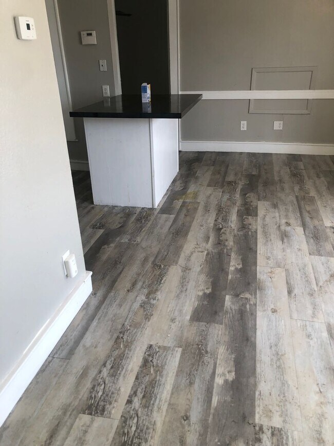 Foto del edificio - Cozy 2 Bed 2 Bath - AVAILABLE NOW!