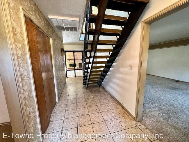 Building Photo - 4 br, 2.5 bath House - 2701 Redbird Lane