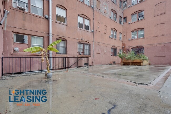Photo - 1520 S Wilton Pl Apartment