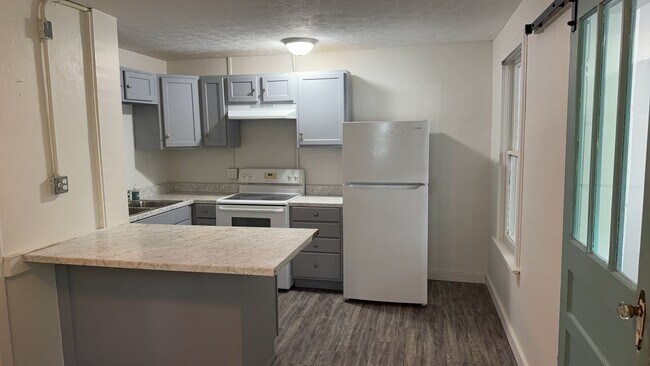 Foto del edificio - 1511 Molitor Ave