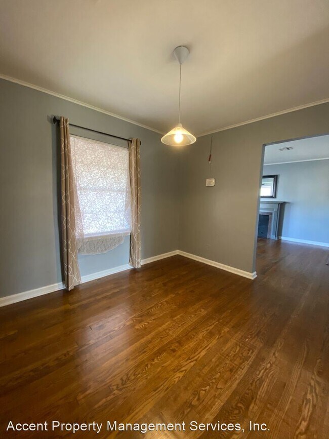 Foto del edificio - 3 br, 1 bath House - 2632 East 4th Street