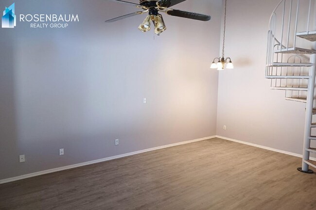 Foto del edificio - Beautiful 2-Bedroom Townhome with Loft in Quail Creek!