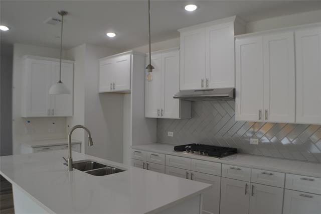 Building Photo - 5657 Woodlands Dr