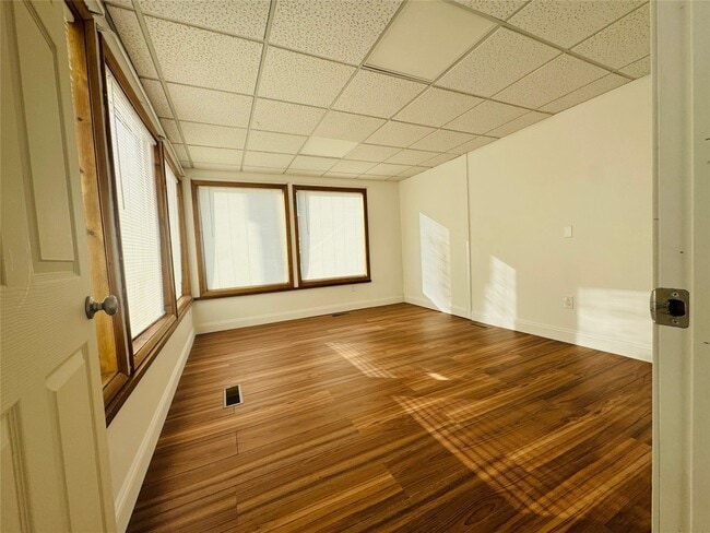 Building Photo - 157 Harry L Dr