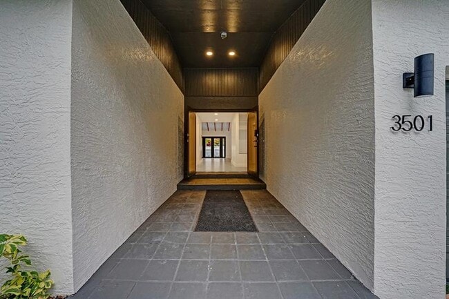 Foto del edificio - 3501 N Park Rd