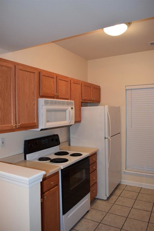 Foto del edificio - 332 Furlong View Ct