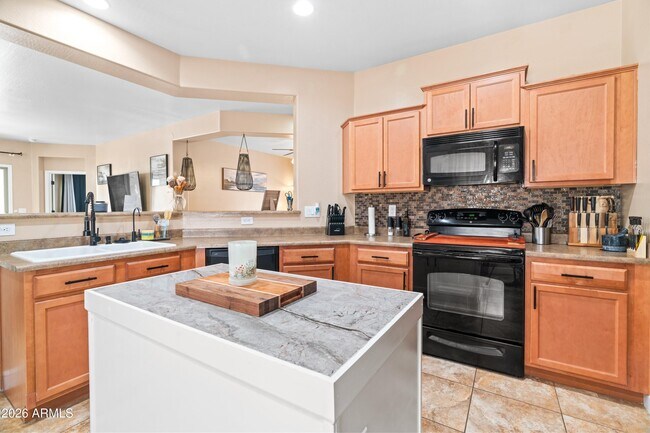 Building Photo - 26135 W Runion Dr