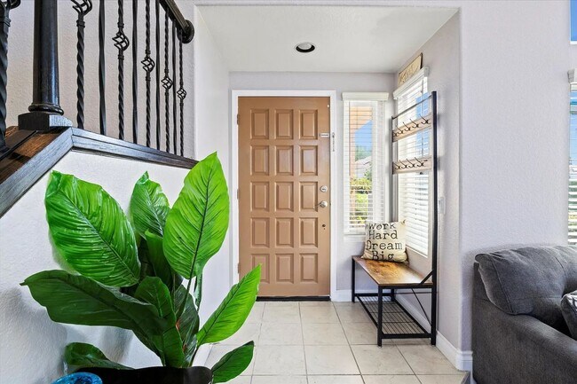 Foto del edificio - 3718 Via Las Villas