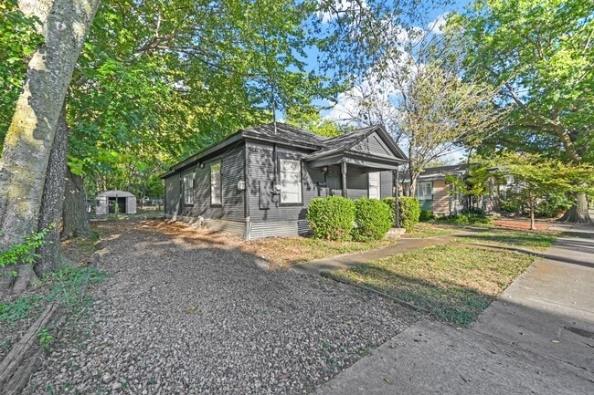 Building Photo - Lovely Home in the Heart of McKinney, TX 2...