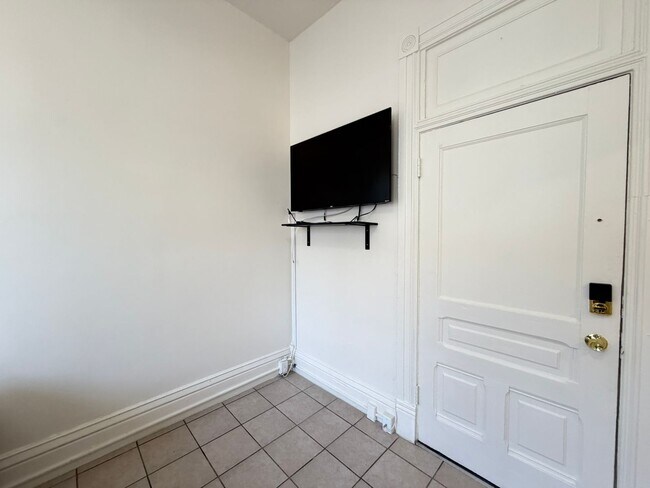Foto del edificio - Fully Furnished Studio!