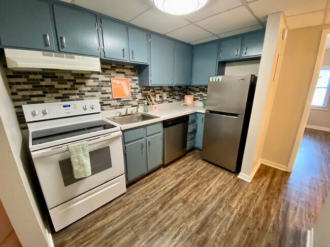 Foto del edificio - Luxury, Location, and Convenience here at 110 Broward Street Apartments