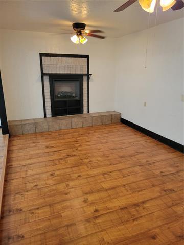 Building Photo - 1604 Hawkins St
