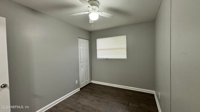 Foto del edificio - 6947 Clovis Rd