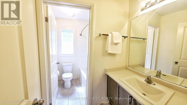 Building Photo - 155 Yacht Dr